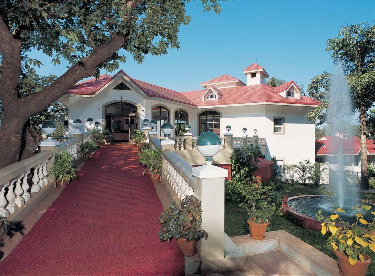 Usha Ascot Hotel Matheran Exterior photo